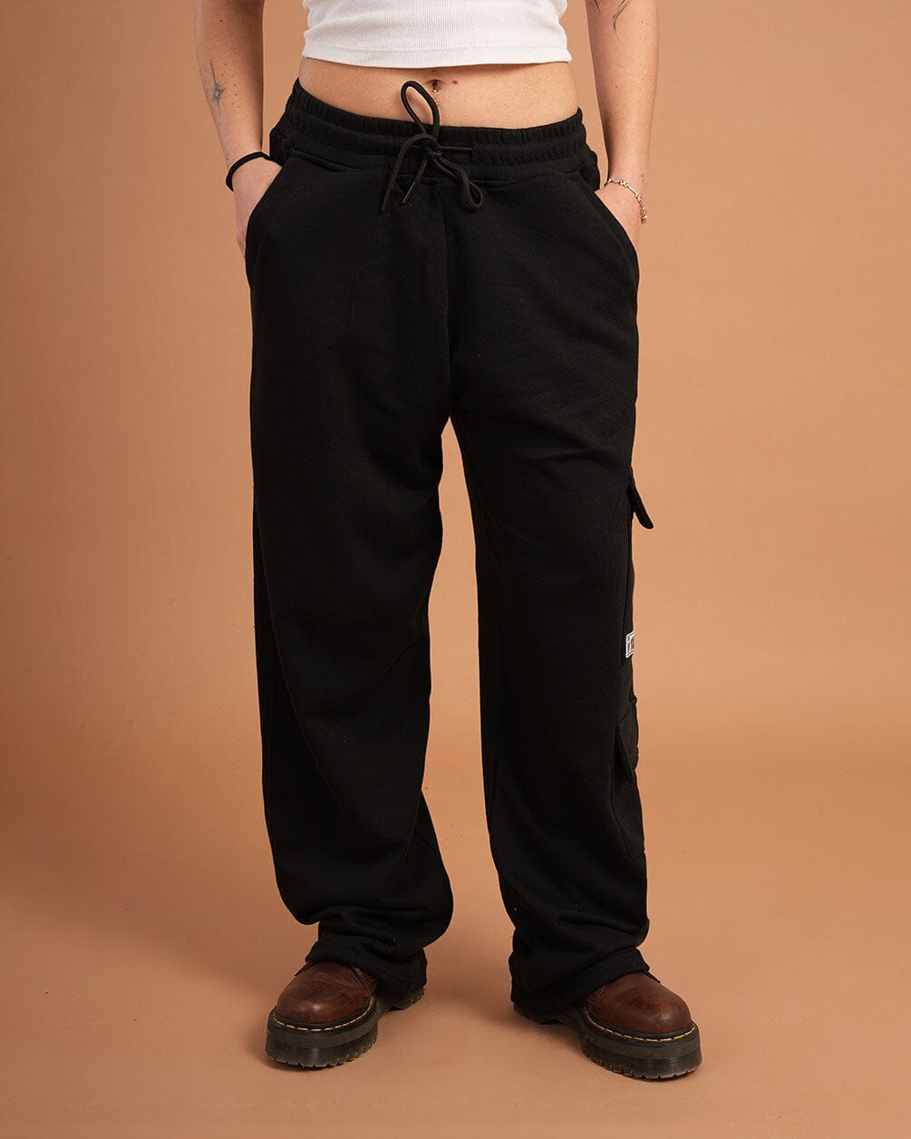 Black Cargo Swants Swants IN YOUR SHOE S
