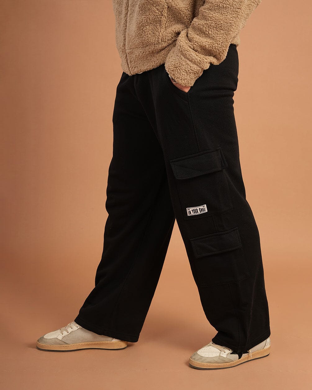 Black Cargo Swants Swants IN YOUR SHOE L