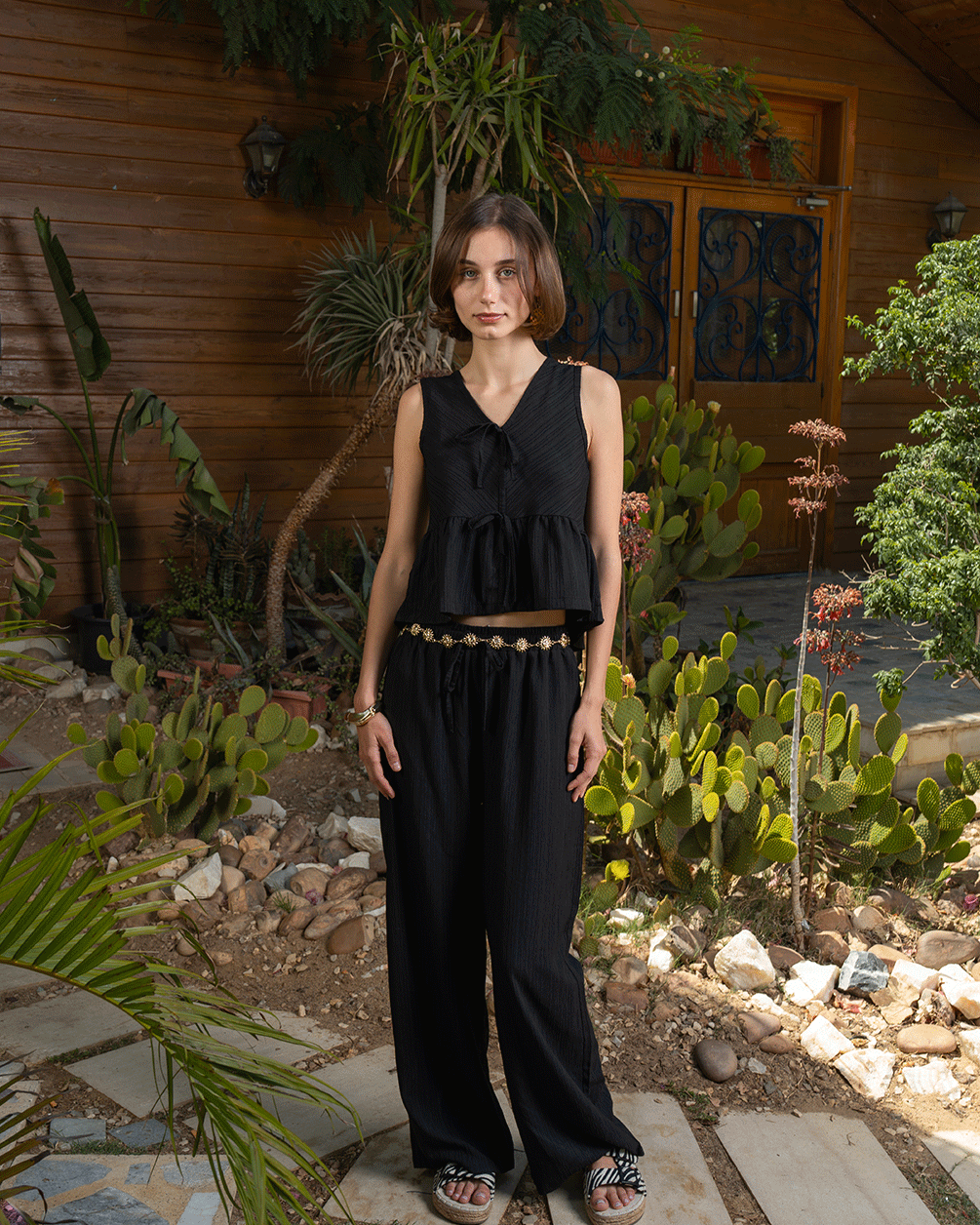 Black Crinkled Top Tops IN YOUR SHOE