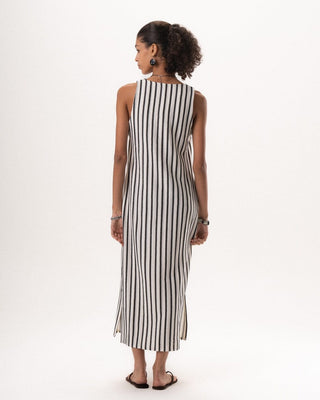 Female White Vertical Striped Knit Dress Knit Dress IN YOUR SHOE M