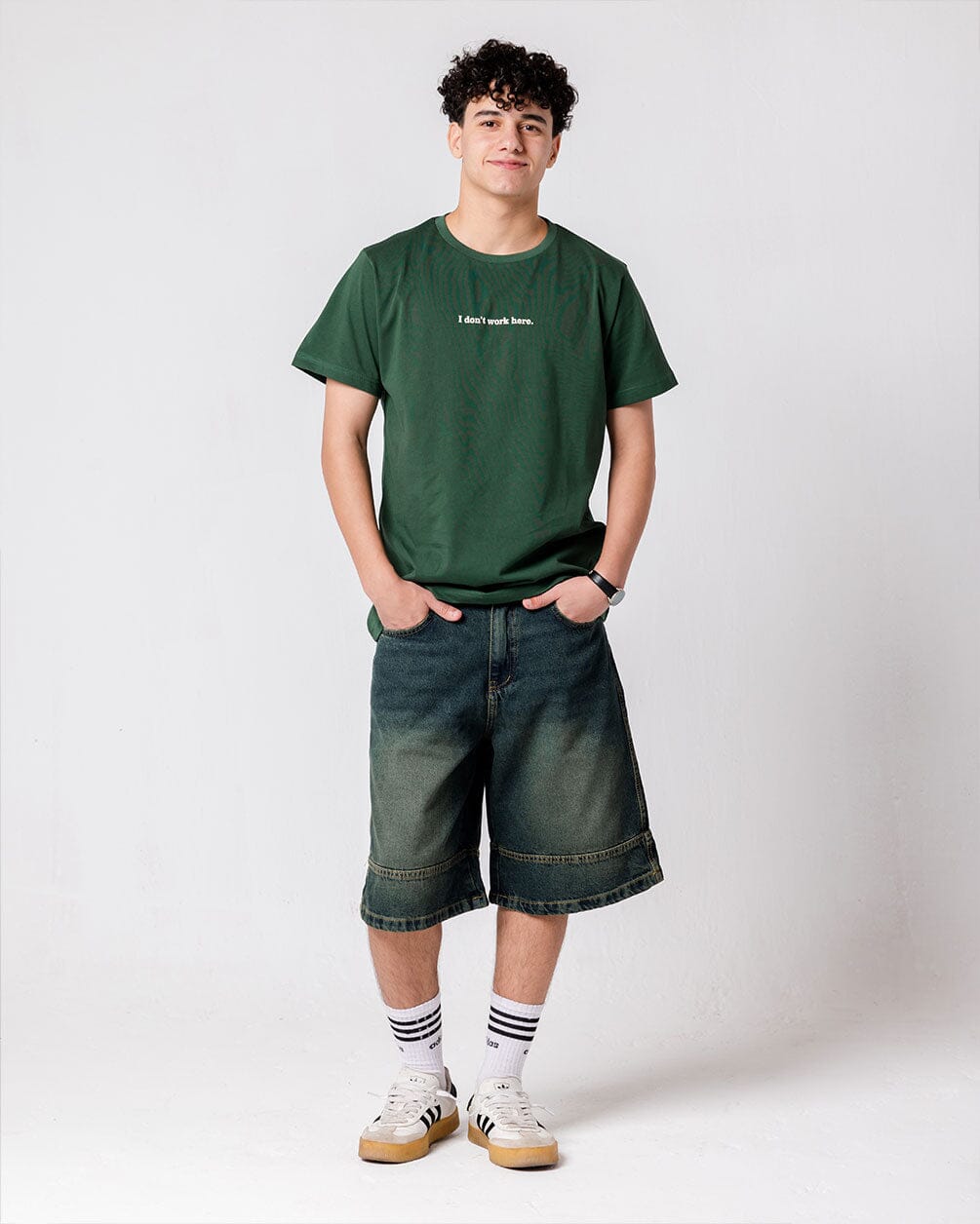 I Don't Work Here Regular Tee Printed Regular Tees IN YOUR SHOE M