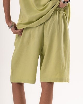 Female Green Oversized Linen Shorts