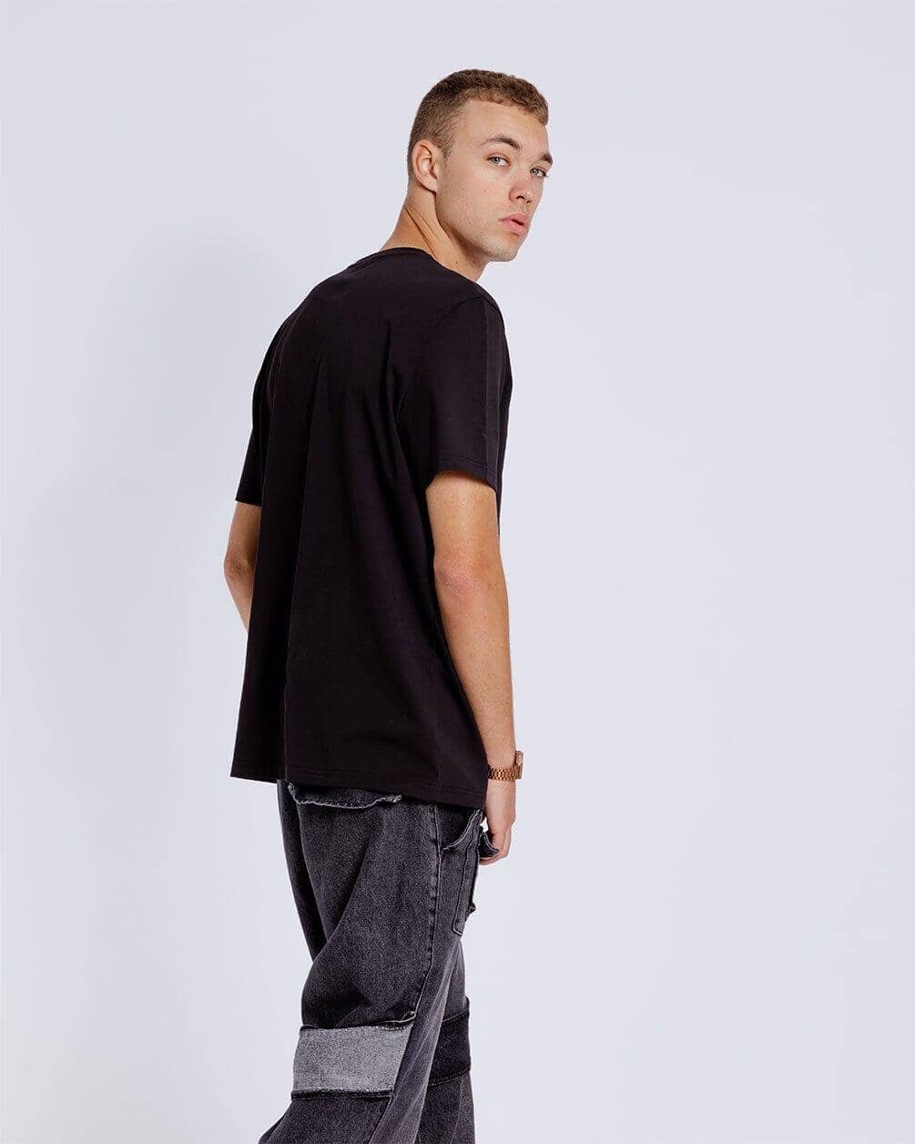 Black Basic Regular Tee Basic Regular Tee IN YOUR SHOE