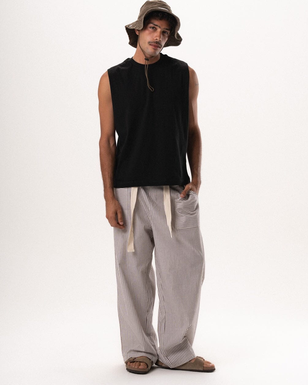 Black Sleeveless Tee Sleeveless Tees IN YOUR SHOE XL 