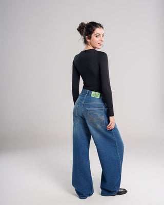 Female Light Blue Huge Back Pocket Barrel Fit Jeans Jeans IN YOUR SHOE 36 