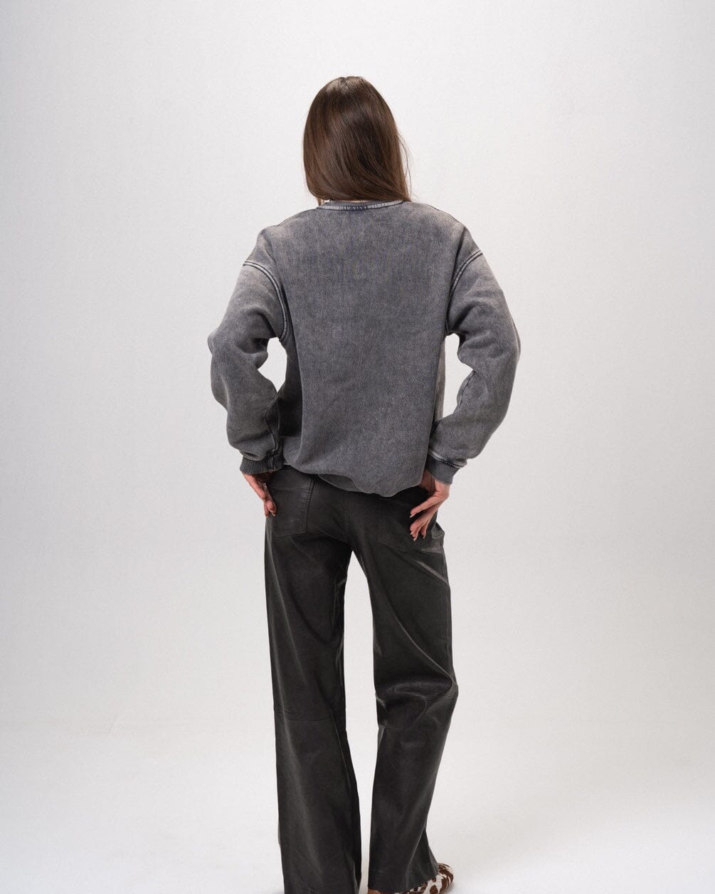 Light Grey Washed Oversized Crewneck Acid Washed Crewnecks IN YOUR SHOE XL 