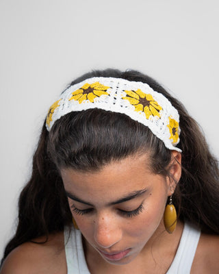 White Sunflower Mini Crochet Bandana Bandana IN YOUR SHOE 